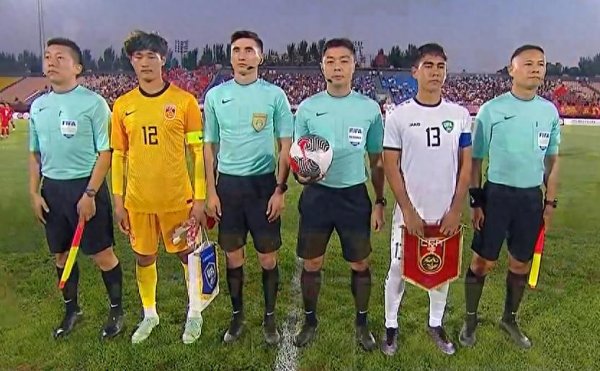 点金股 随着一场2-1绝杀，中国男足暴露2大弱点，确立6大核心，夺冠有戏